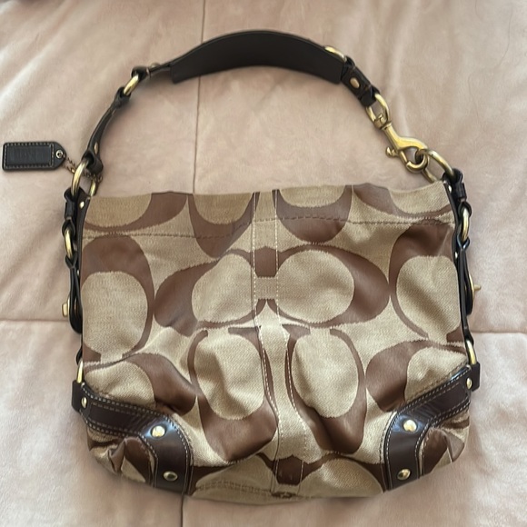 Coach Chelsea Handbag - Picture 2 of 6